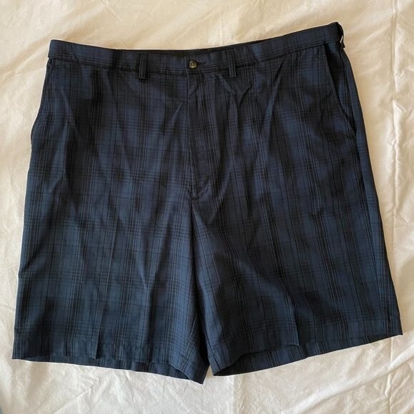 Haggar 4 Pocket Checked Mens Shorts Size 44 - Picture 1 of 7